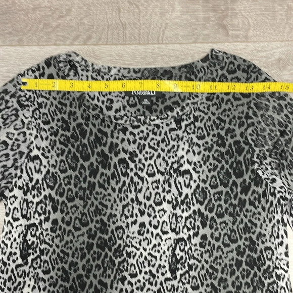 Roz & Ali Leopard Print Blouse 3/4 Rolled Tab Sleeve XS - Picture 6 of 16